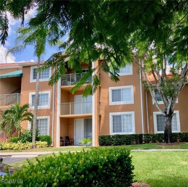 Building Photo - 1185 Wildwood Lakes Blvd