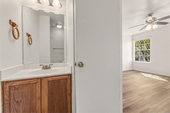 Building Photo - 2908 Whisper Oaks Ln