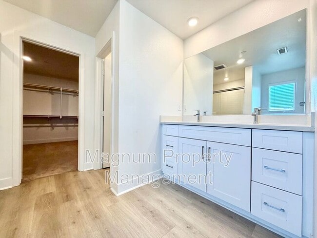 Building Photo - 34390 Coconut Cir