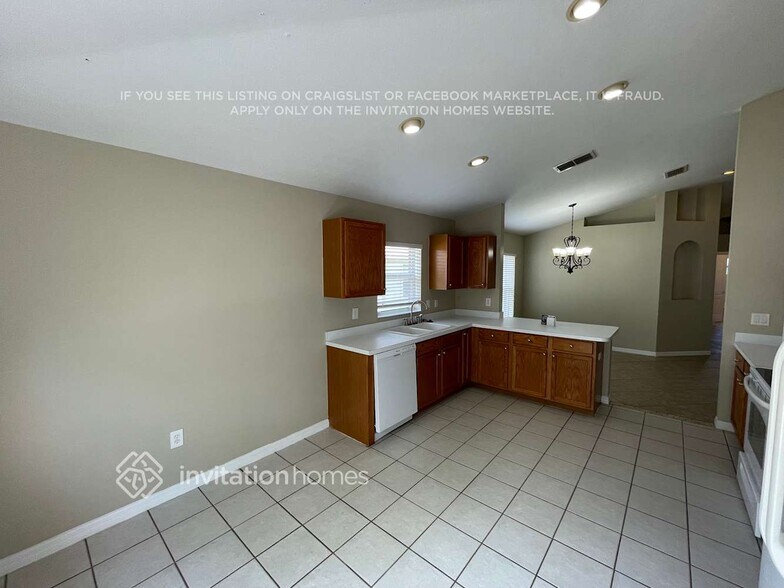 Building Photo - 31530 Triborough Dr