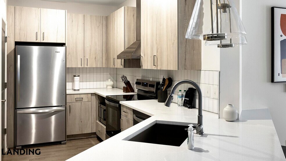 Building Photo - 560 Jack Clift Blvd