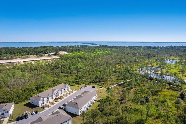 Building Photo - 64 Crossing Ln