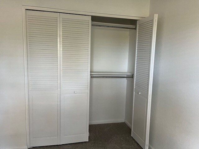 Building Photo - 7917 Oak Frst Dr