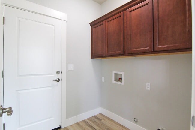 Building Photo - Newly Constructed 3 Bedroom Home!