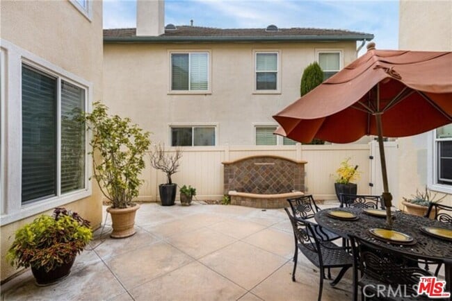 Building Photo - 2088 Ward St