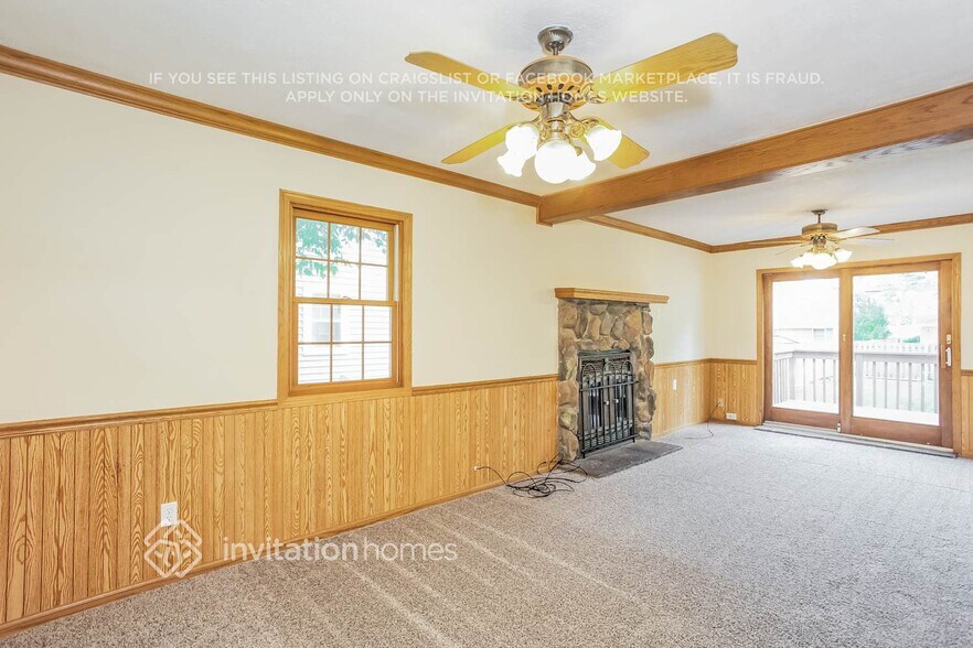Building Photo - 1221 Oneida St