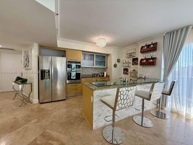 Building Photo - 1830 S Ocean Dr