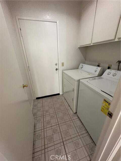 Building Photo - 1524 Canterbury Cir