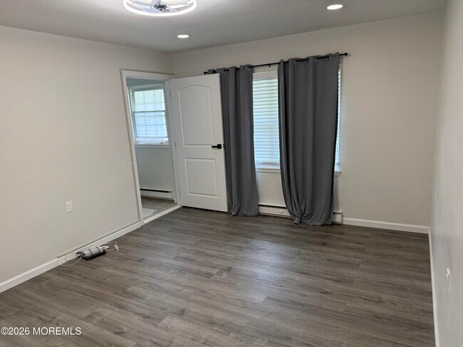 Building Photo - 286B Malvern Ct E
