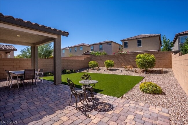 Building Photo - 5347 Boschetto St