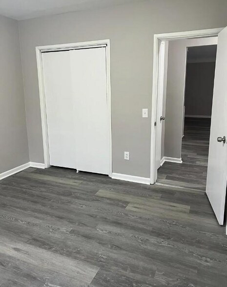 Building Photo - 7809 Dawn Rd