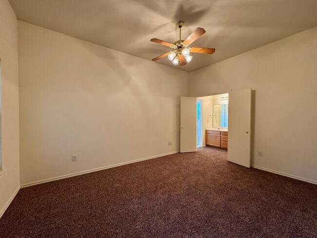 Building Photo - 3016 Clydesdale Way