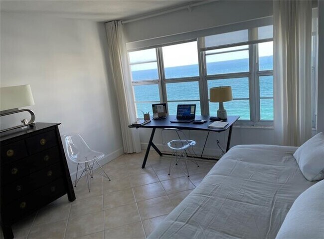 Building Photo - 3700 Galt Ocean Dr