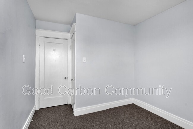 Building Photo - 8 E Depew Ave