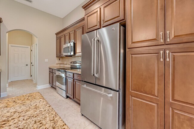 Building Photo - Gorgeous Southern Living Home in Coveted S...