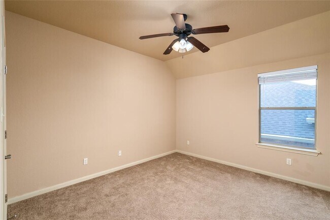 Building Photo - 205 Choke Canyon Ln