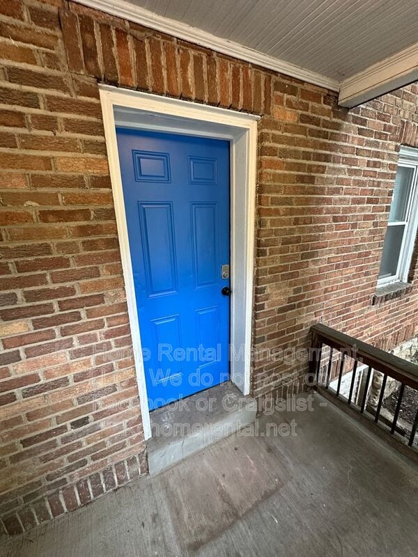 Building Photo - 1112 W 41st Terrace