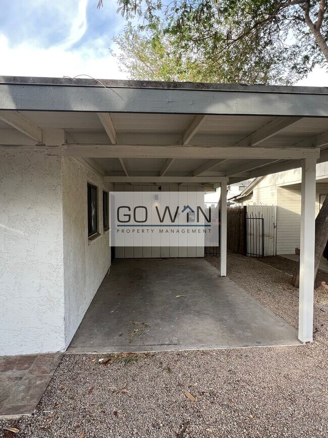 Building Photo - 1502 E Highland Ave