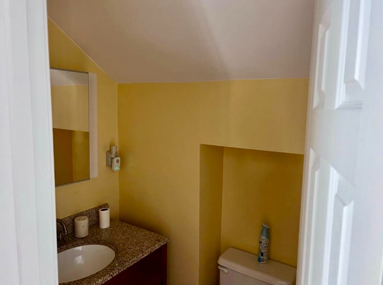 Building Photo - 86 Algonquin Rd