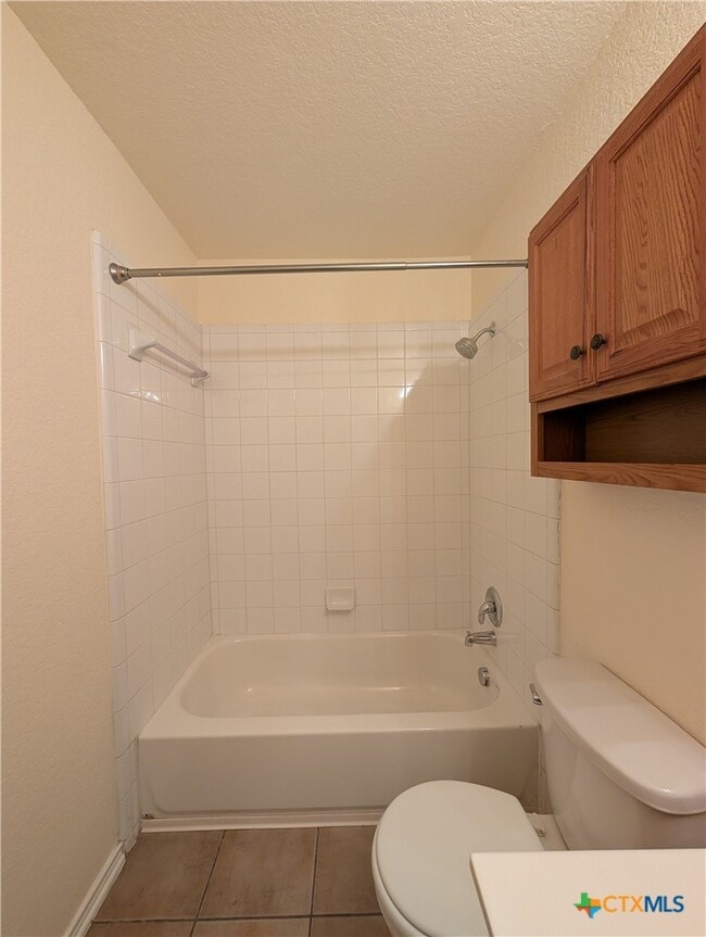 Building Photo - 268 Goliad Dr