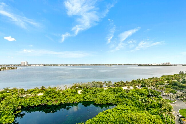 Building Photo - 5070 N Ocean Dr