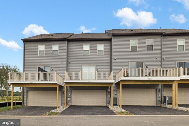 Building Photo - 9017 Katherine Johnson Ave