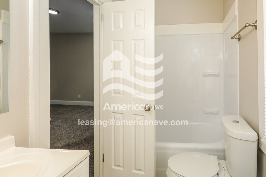 Building Photo - 8203 4th Ave S