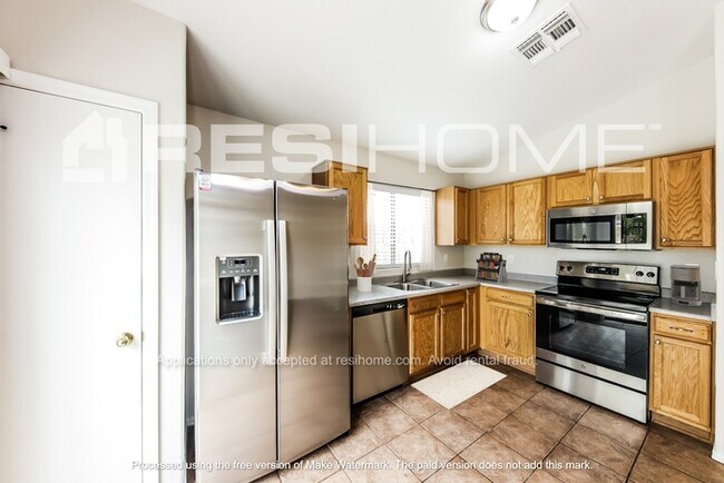 Building Photo - 6504 W West Wind Dr