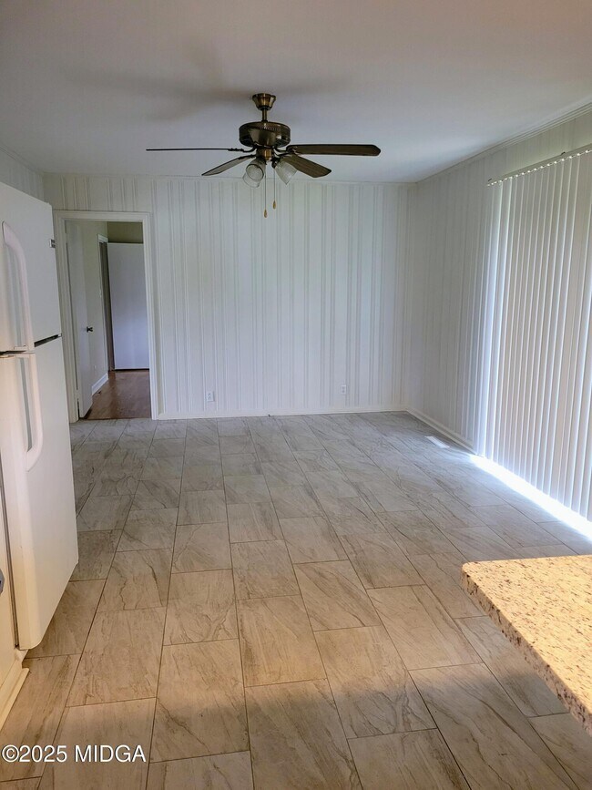 Building Photo - 2989 King Alfred Dr