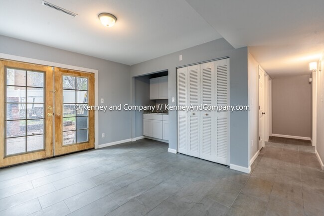 Building Photo - 1421 Querida Dr