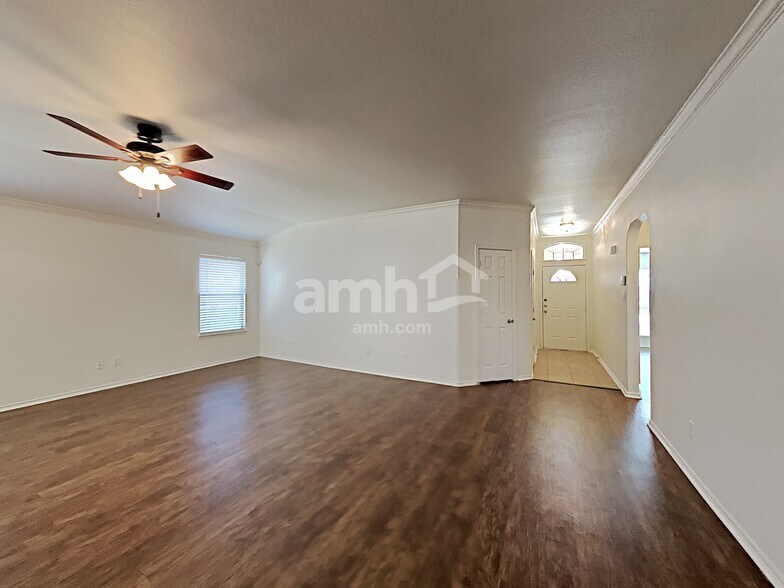 Building Photo - 11039 Arabian Palm