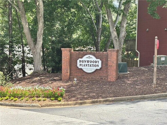 Building Photo - 605 Wedgewood Way