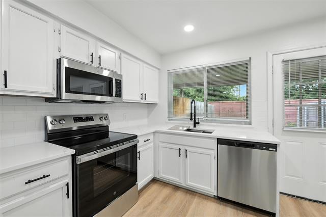 Building Photo - 730 Bluebonnet Dr