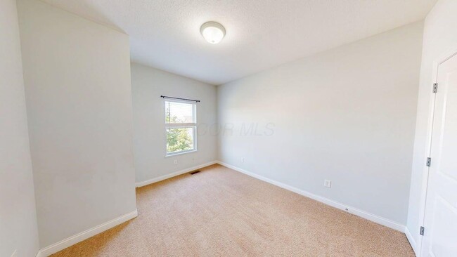 Building Photo - 5597 Lantos Rd