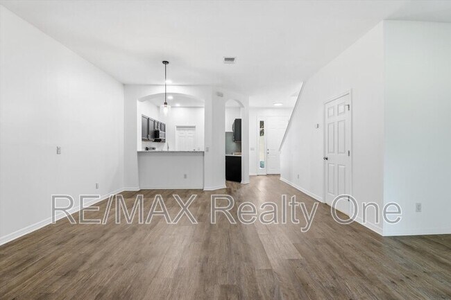 Building Photo - 1705 W Spring Meadow Loop