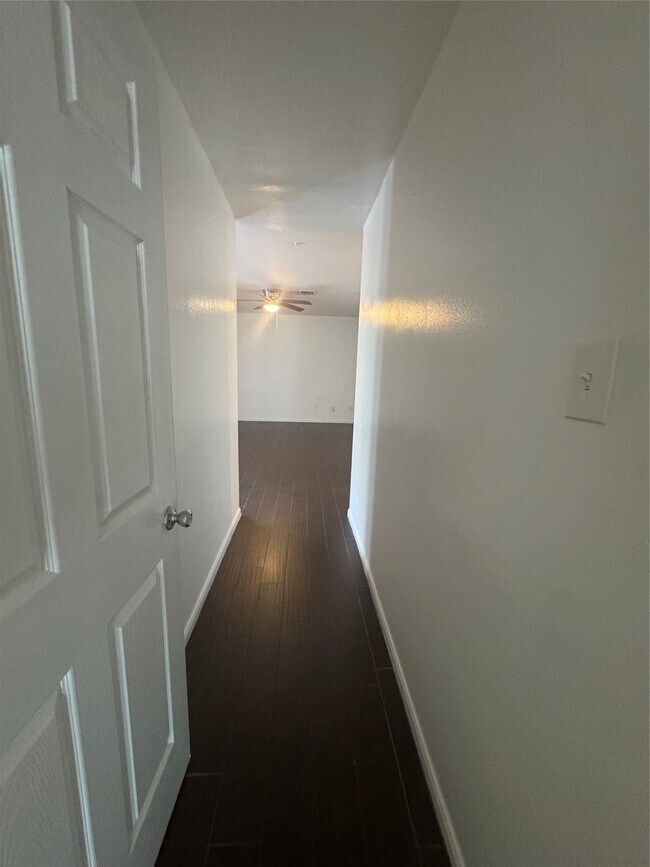 Building Photo - 7838 Vickijohn Dr