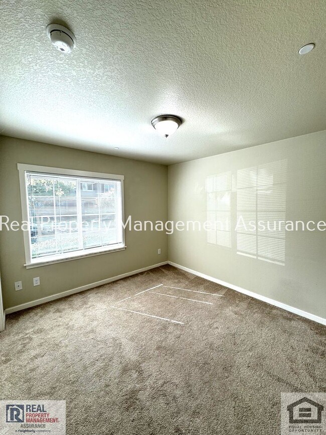 Building Photo - 13731 SW Silent Fox Terrace