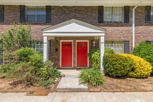 Building Photo - 1400 Church St