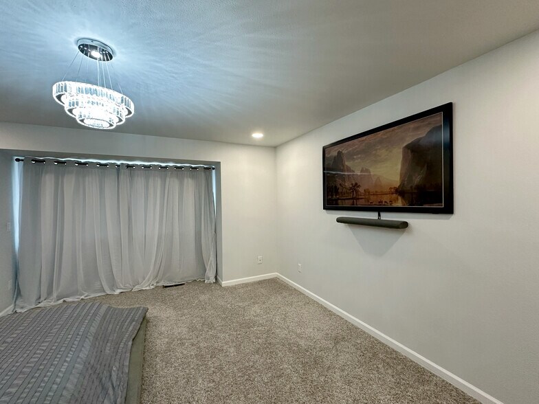 Building Photo - 34426 10th Ave SW