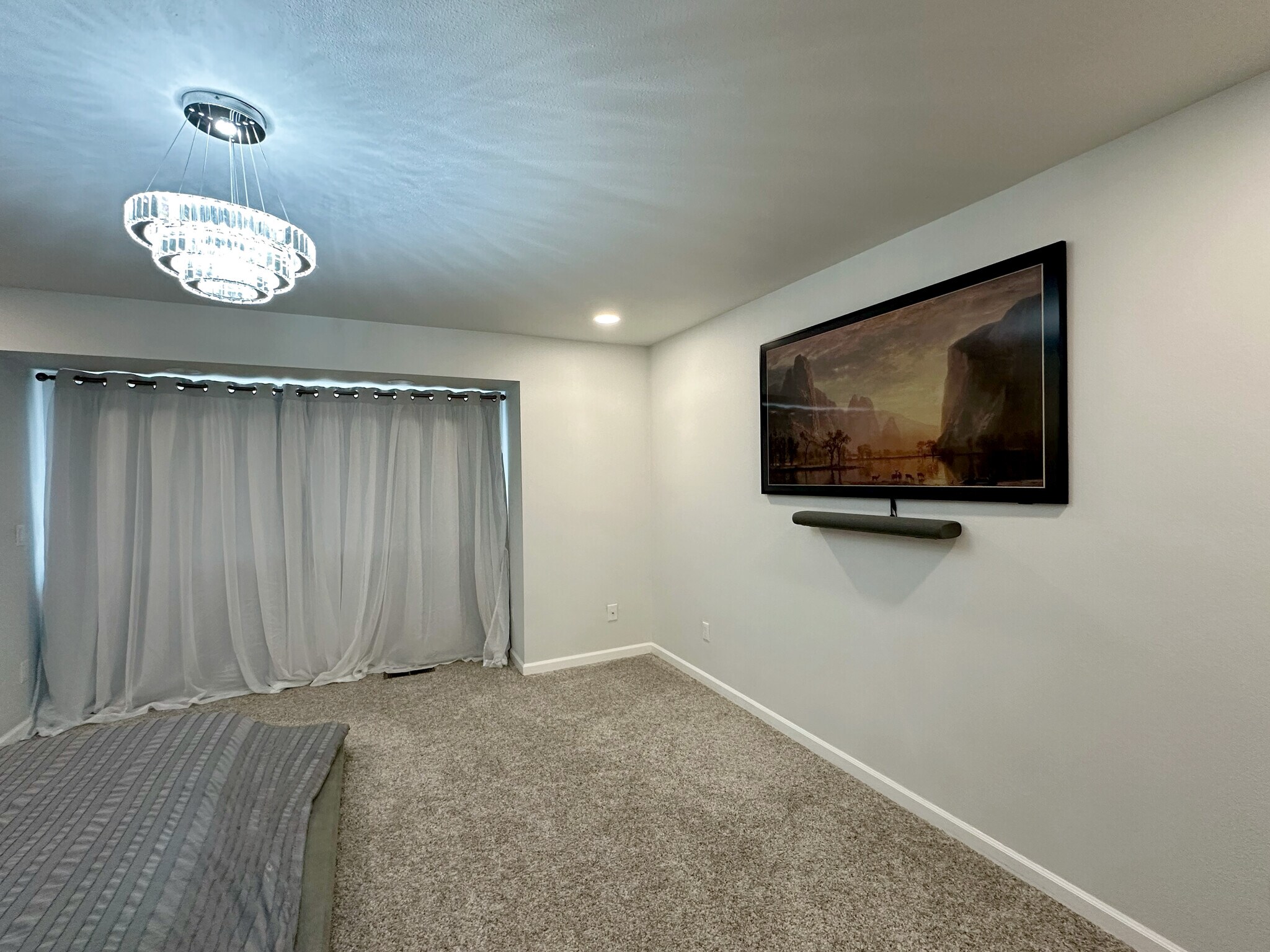 Master Bedroom Cali King - 34426 10th Ave SW
