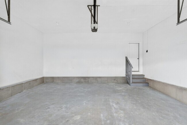 Building Photo - 5 Tammy Jean Dr