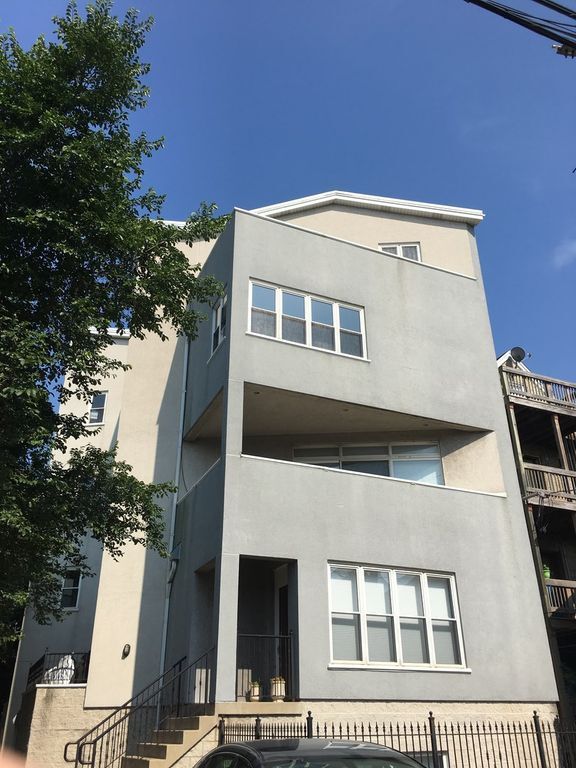 Building Photo - 1456 N Greenview Ave