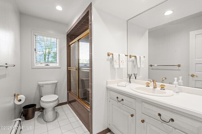 Building Photo - 25 Muncy Dr