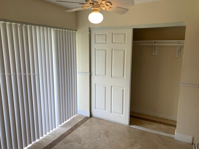 Building Photo - 505 NW 177th St