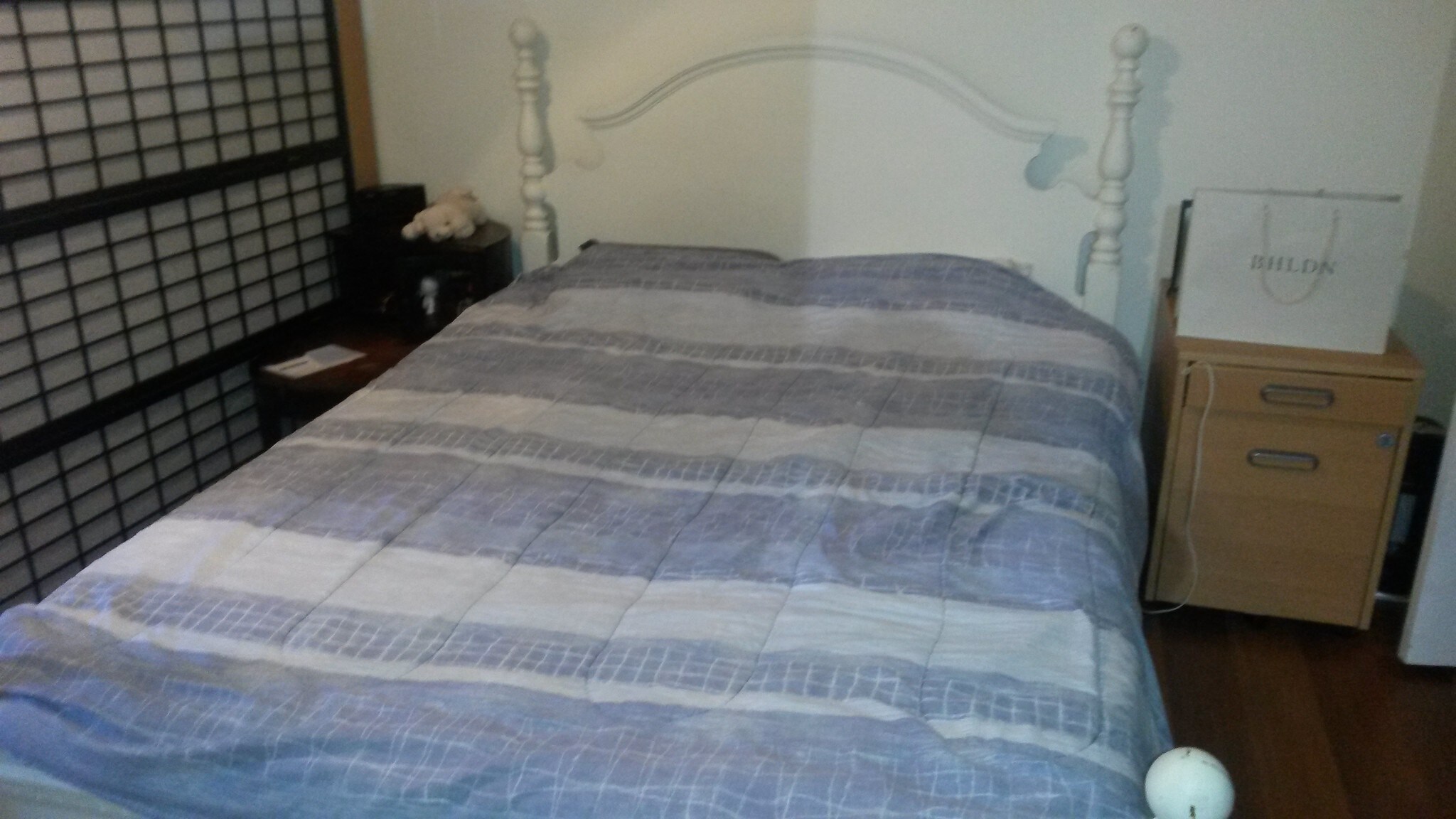 large bedroom bed - 12702 Veirs Mill Rd