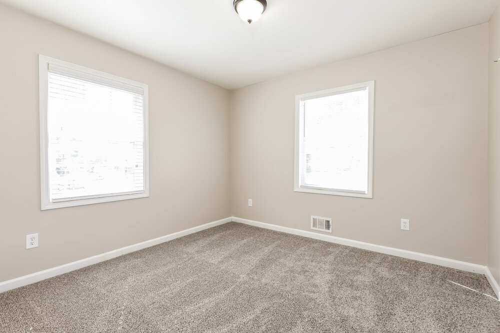 Building Photo - 6396 Thornhedge Dr