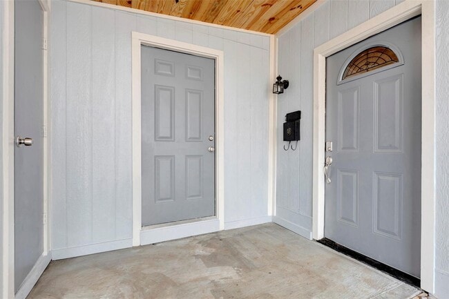 Building Photo - 618 Harvard St