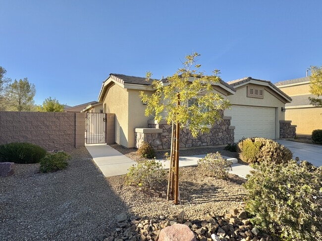 Building Photo - 4595 Grindle Point St