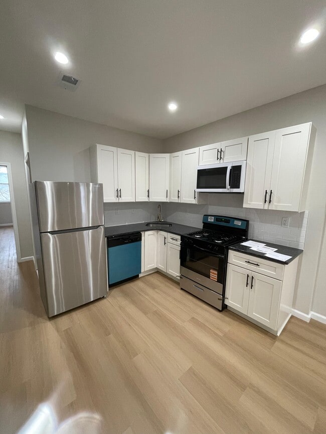 Building Photo - S. Carey - B