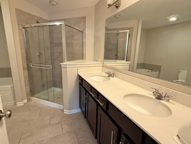 Building Photo - 4424 Monroe Ct